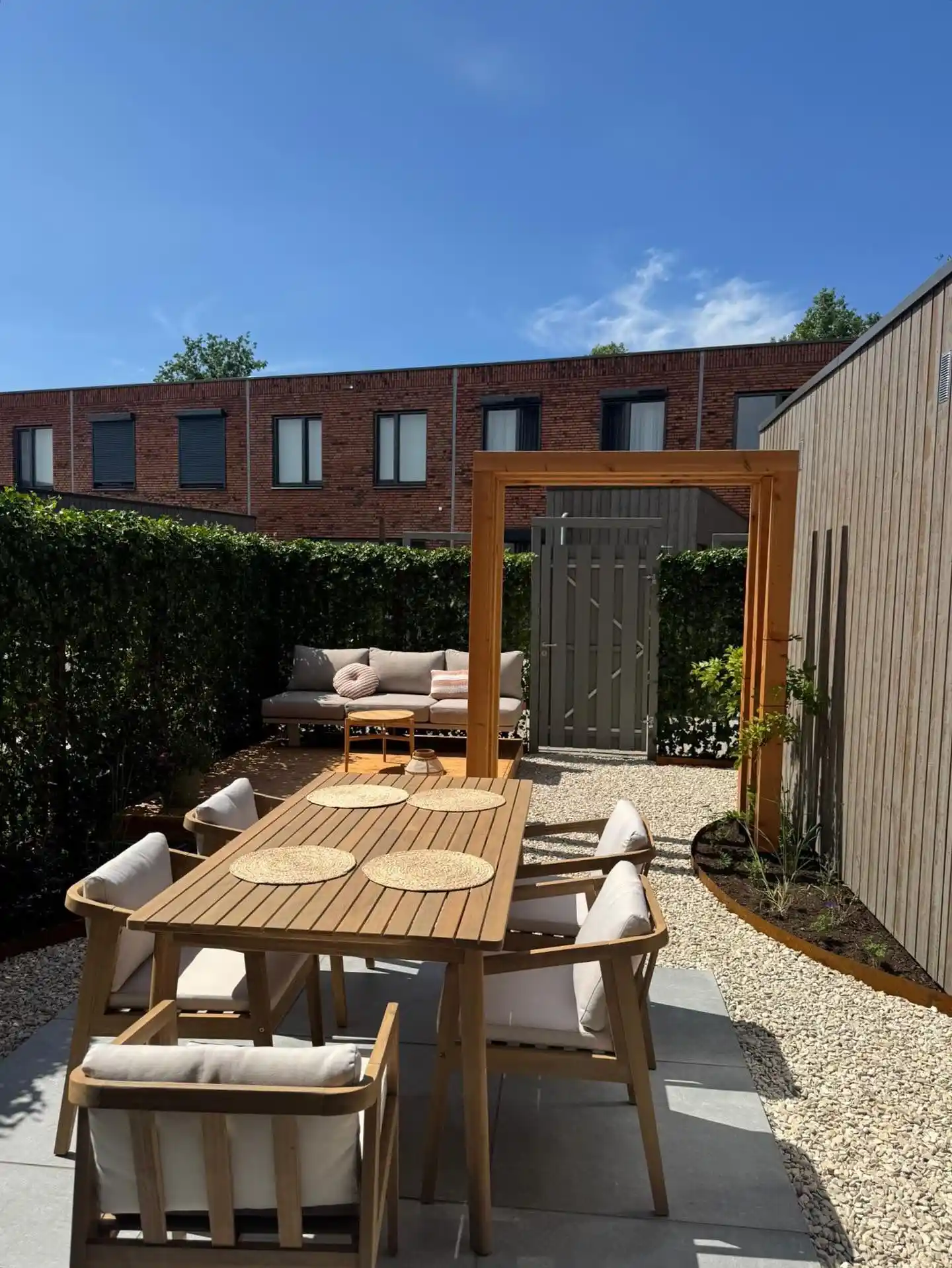 Stadstuin-met-natuurlijke-materialen